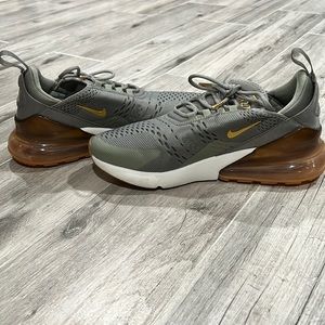 Women’s Air Max 270s
